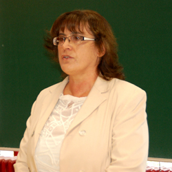 Dr Csányi Erzsébet